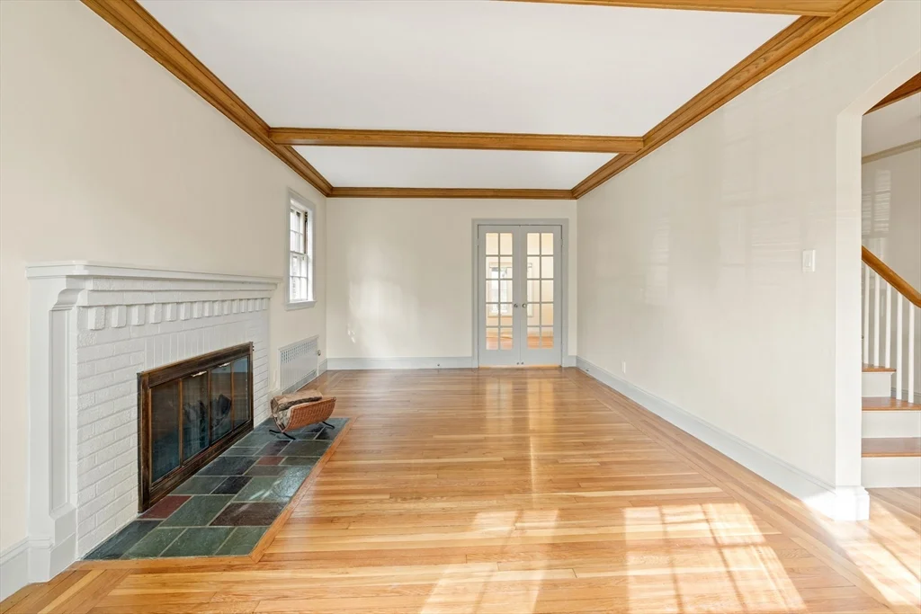 3 bed, 2 bath apartment for rent at 316 Russett Rd, Chestnut Hill — photo 15 of 38