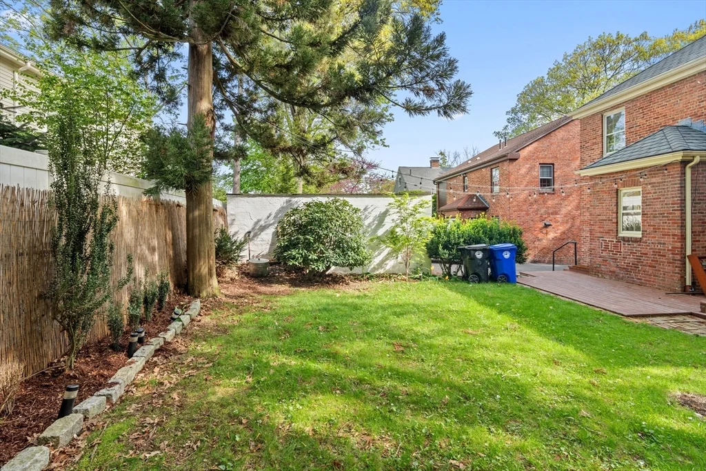 3 bed, 2 bath apartment for rent at 316 Russett Rd, Chestnut Hill — photo 35 of 38