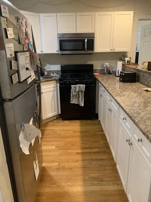 3 bed, 1 bath apartment for rent at 316 Saint Paul St Unit 4, North Brookline — photo 8 of 9
