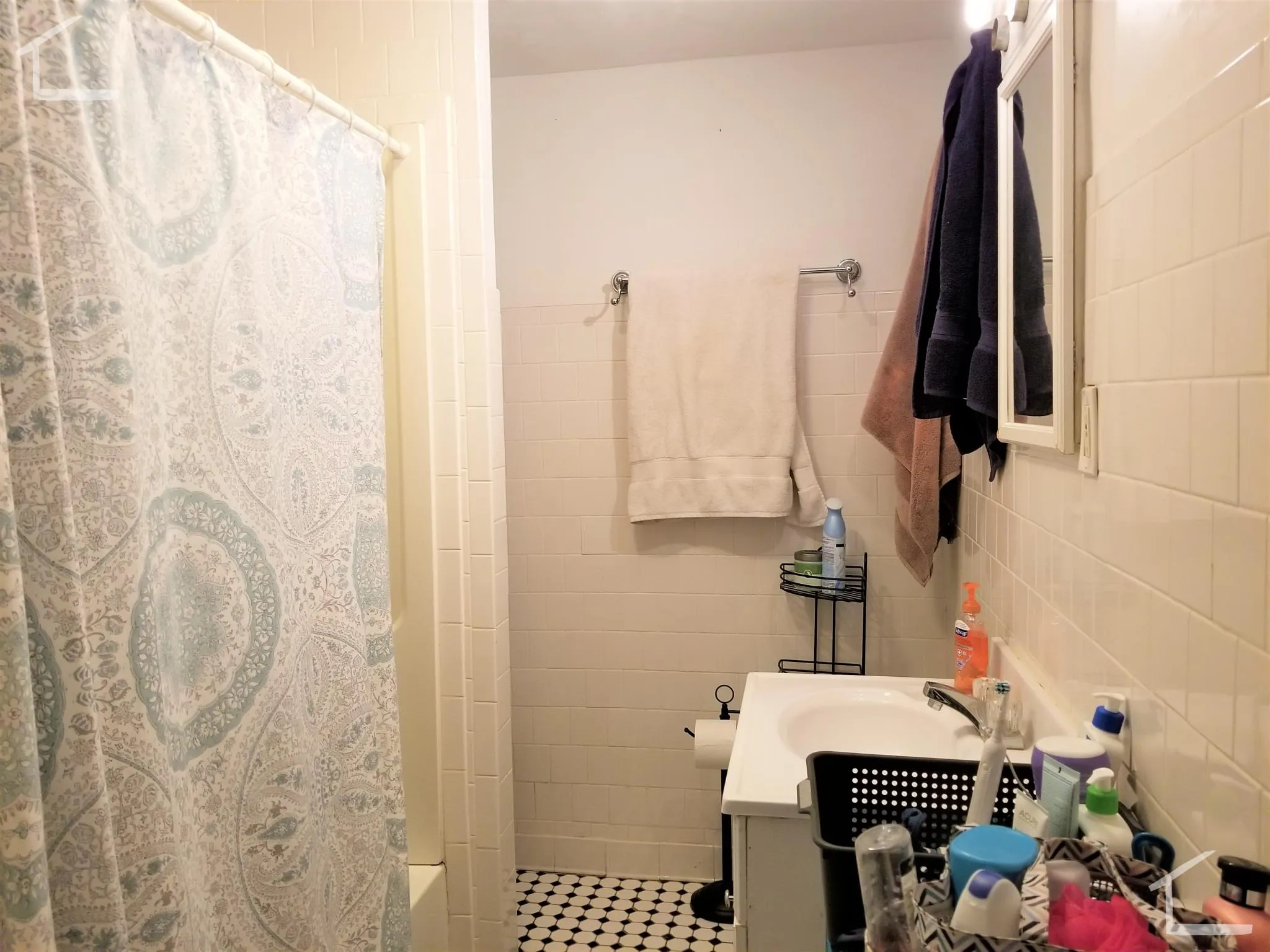 4 bed, 1 bath apartment for rent at 316 Saint Paul St Unit 7, North Brookline — photo 7 of 8