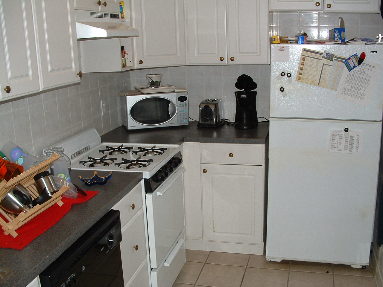 4 bed, 1 bath apartment for rent at 316 Saint Paul Unit 3, Coolidge Corner — photo 2 of 12