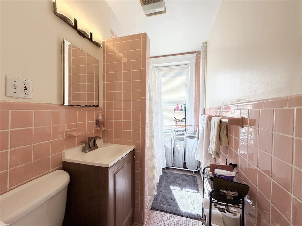 2 bed, 1 bath apartment for rent at 316 Summit Ave Unit 5, Brighton — photo 9 of 12