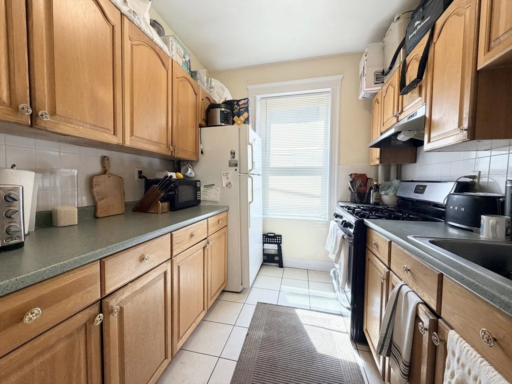2 bed, 1 bath apartment for rent at 316 Summit Ave Unit 5, Brighton — photo 3 of 12