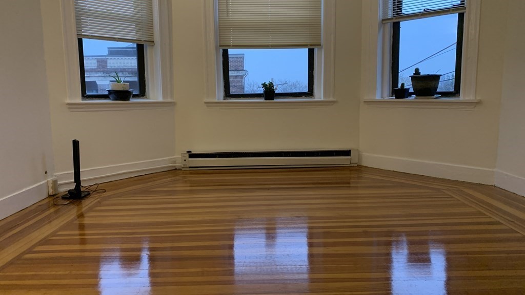 2 bed, 1 bath apartment for rent at 316 Summit Ave Unit 9, Brighton — photo 3 of 20