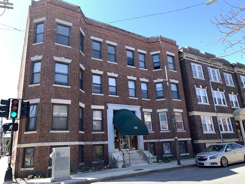 2 bed, 1 bath apartment for rent at 316 Summit Ave Unit 9, Brighton