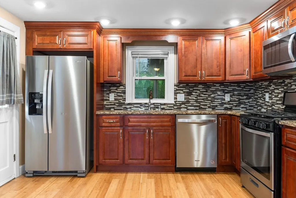 3 bed, 2 bath apartment for rent at 316 Vane Unit 1, Revere — photo 7 of 24