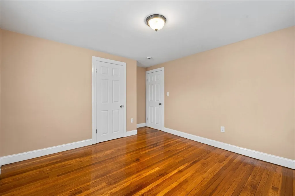 3 bed, 2 bath apartment for rent at 316 Vane Unit 1, Revere — photo 12 of 24