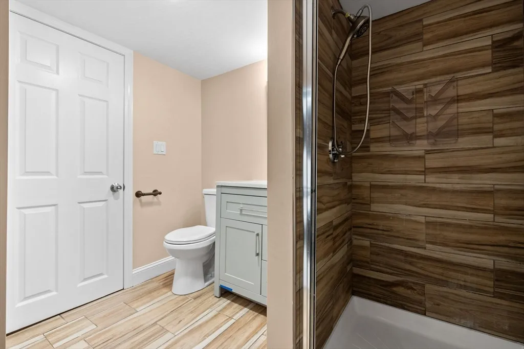 3 bed, 2 bath apartment for rent at 316 Vane Unit 1, Revere — photo 21 of 24