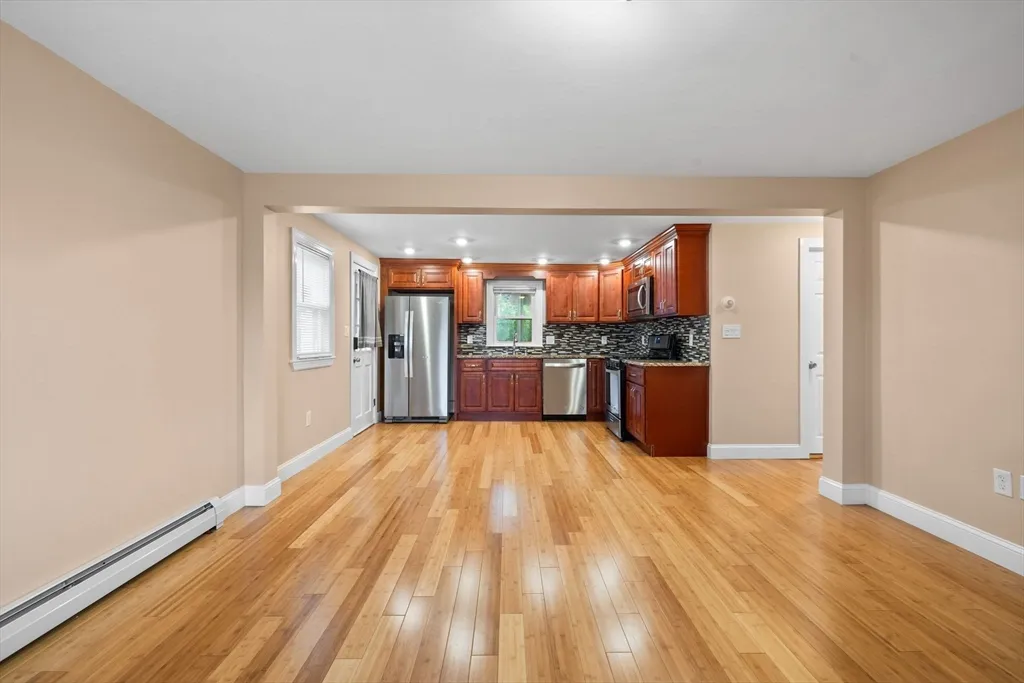 3 bed, 2 bath apartment for rent at 316 Vane Unit 1, Revere — photo 9 of 24