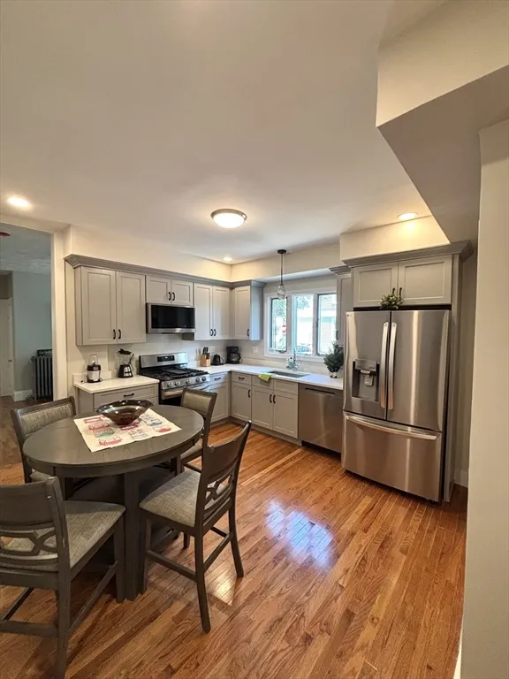 3 bed, 1.5 bath apartment for rent at 316 Western Ave Unit 1, Riverside — photo 1 of 20
