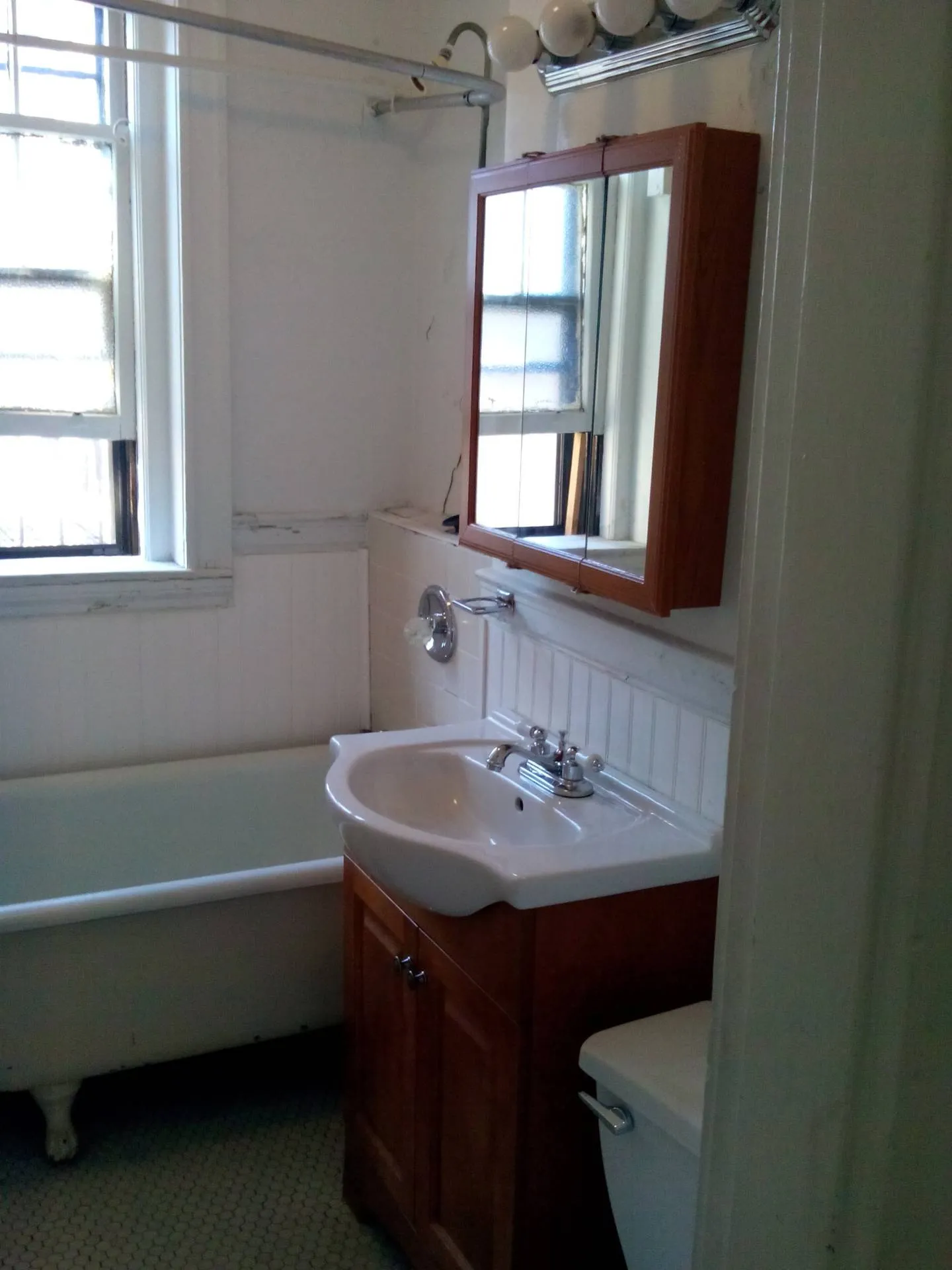 Studio bed, 1 bath apartment for rent at 317 Allston St Unit 15, Brighton — photo 6 of 17