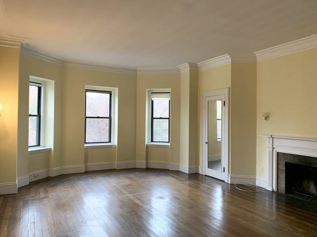 1 bed, 1 bath apartment for rent at 317 Commonwealth Ave Unit 3F, Back Bay — photo 2 of 5