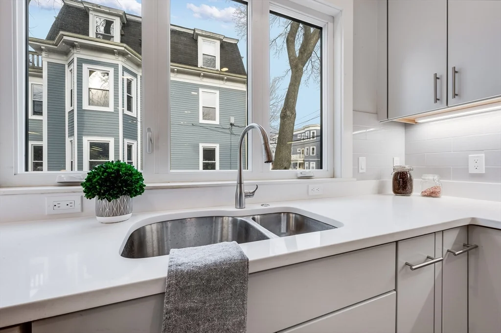 3 bed, 3 bath apartment for rent at 317 Pearl Unit 1, Cambridgeport — photo 9 of 36