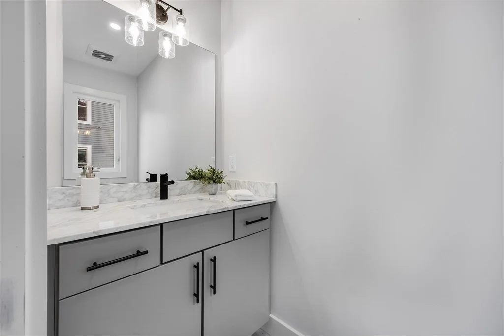3 bed, 3 bath apartment for rent at 317 Pearl Unit 1, Cambridgeport — photo 19 of 36