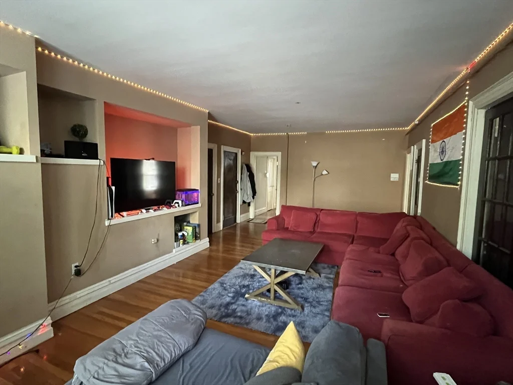3 bed, 1 bath apartment for rent at 317 Saint Paul St Unit 1, Coolidge Corner — photo 1 of 11