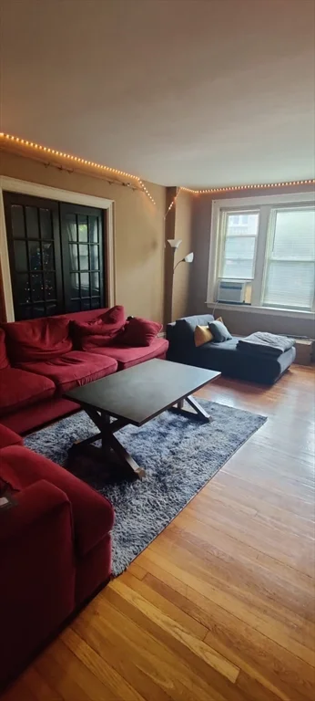 3 bed, 1 bath apartment for rent at 317 Saint Paul St Unit 1, Coolidge Corner — photo 4 of 11