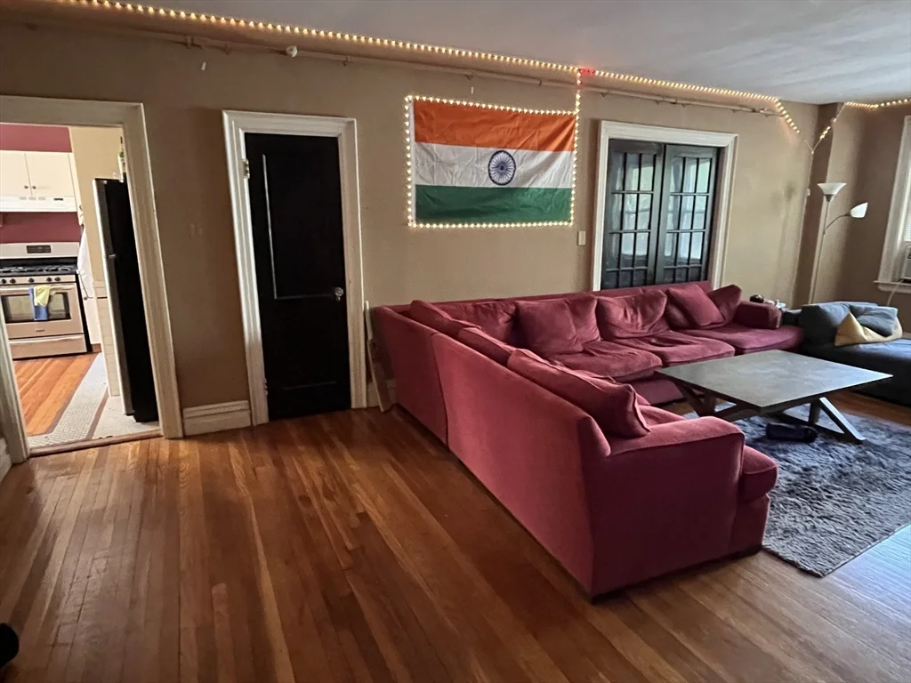 3 bed, 1 bath apartment for rent at 317 Saint Paul St Unit 1, Coolidge Corner — photo 3 of 11