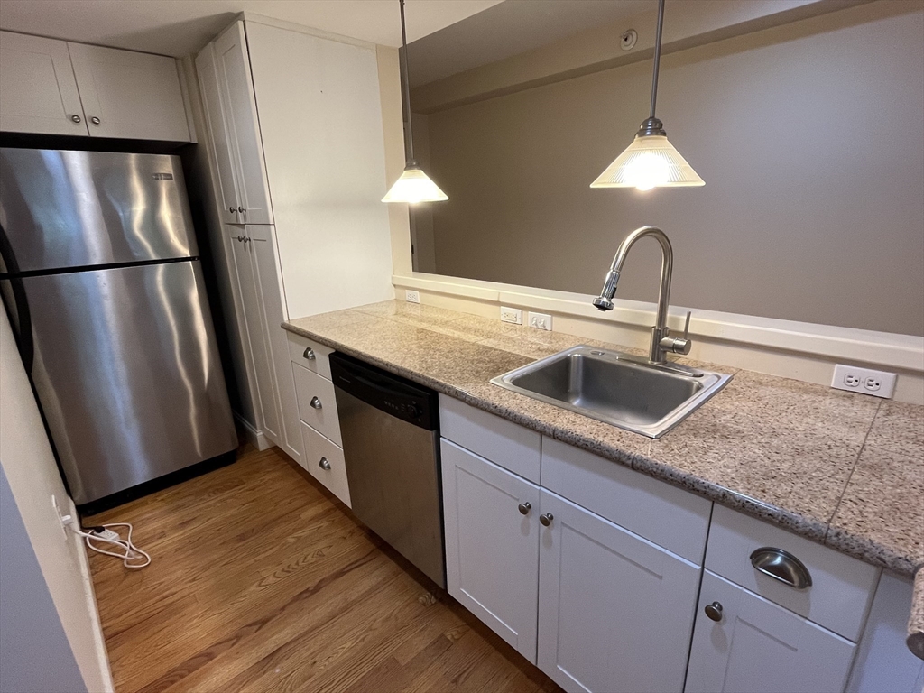 1 bed, 1 bath apartment for rent at 317 Saint Paul St Unit 5, Brookline — photo 7 of 11