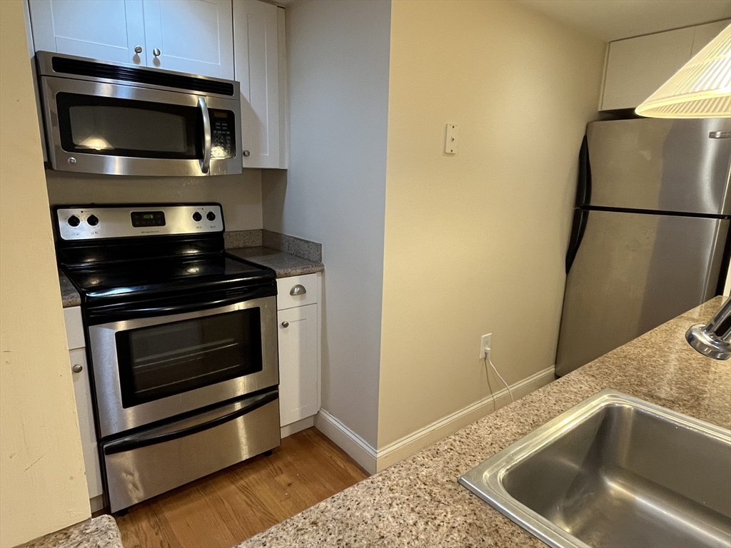 1 bed, 1 bath apartment for rent at 317 Saint Paul St Unit 5, Brookline — photo 5 of 11
