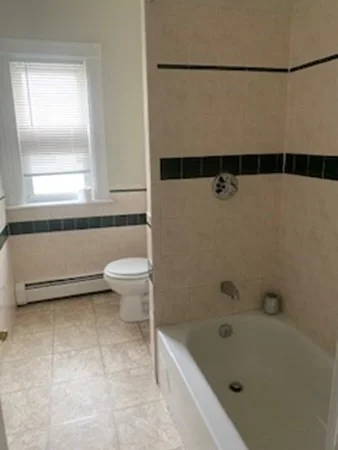 3 bed, 1 bath apartment for rent at 317 Wood Ave Unit 3, Hyde Park — photo 5 of 6