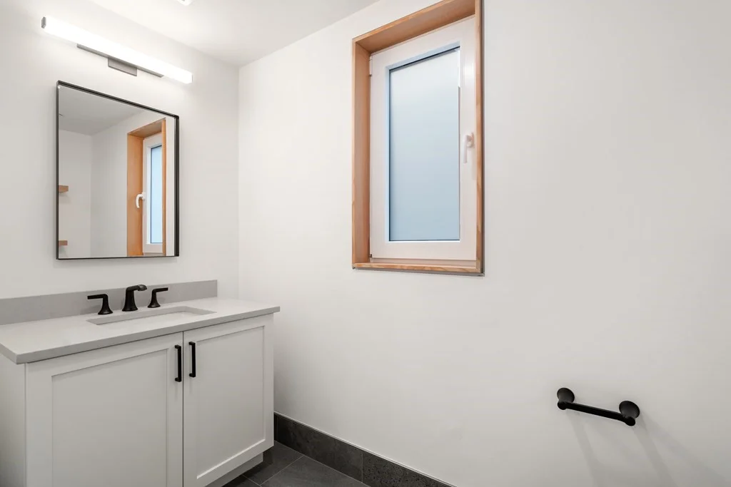 2 bed, 1 bath apartment for rent at 3171 Washington St Unit 202, Jamaica Plain — photo 9 of 12