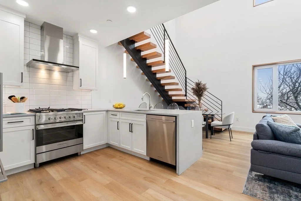 2 bed, 1 bath apartment for rent at 3171 Washington St Unit 304, Jamaica Plain — photo 3 of 20