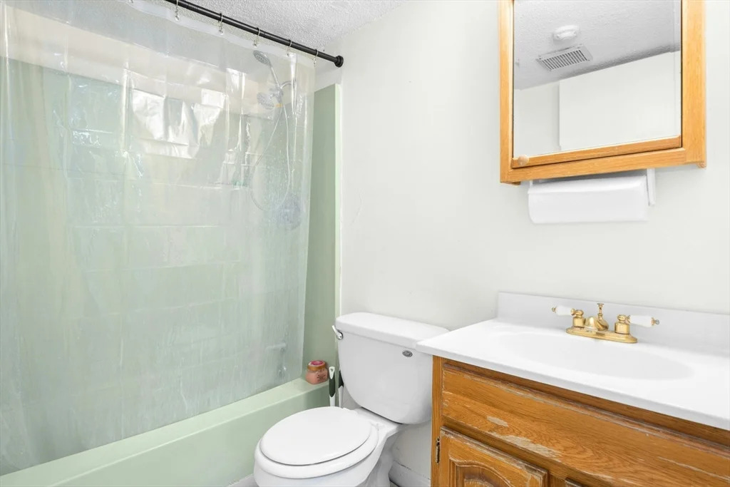 2 bed, 1 bath apartment for rent at 318 Codman Hill Unit 5E, Boxborough — photo 15 of 20