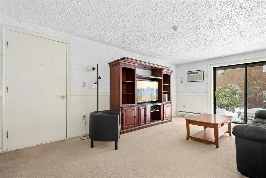 2 bed, 1 bath apartment for rent at 318 Codman Hill Unit 5E, Boxborough — photo 3 of 20