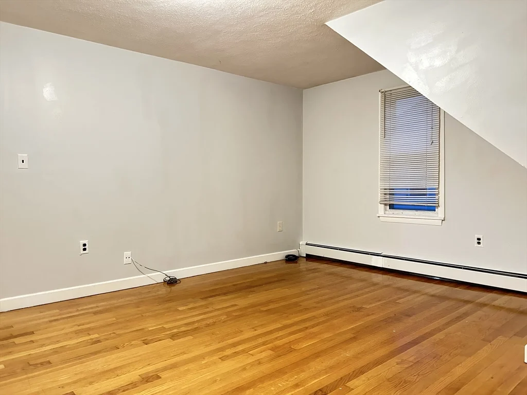 3 bed, 1 bath apartment for rent at 318 Granite St Unit 2, Quincy — photo 18 of 19