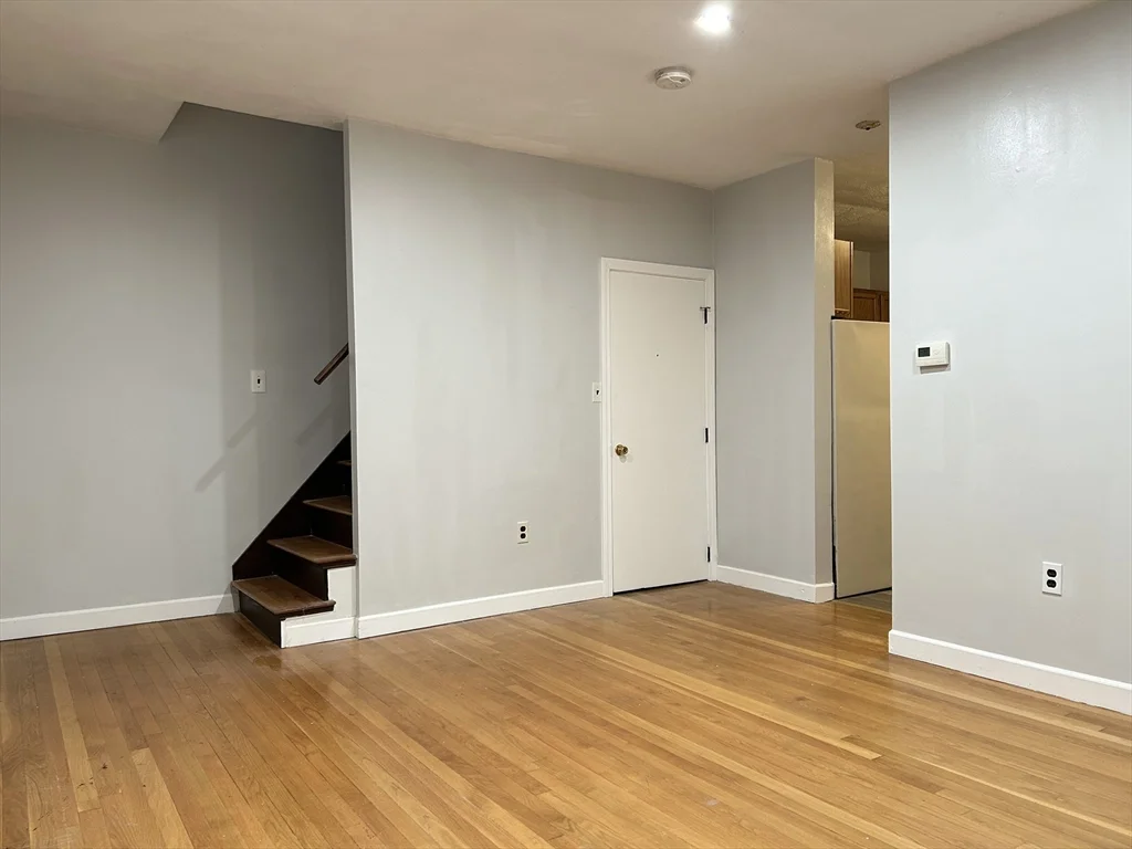 3 bed, 1 bath apartment for rent at 318 Granite St Unit 2, Quincy — photo 10 of 19