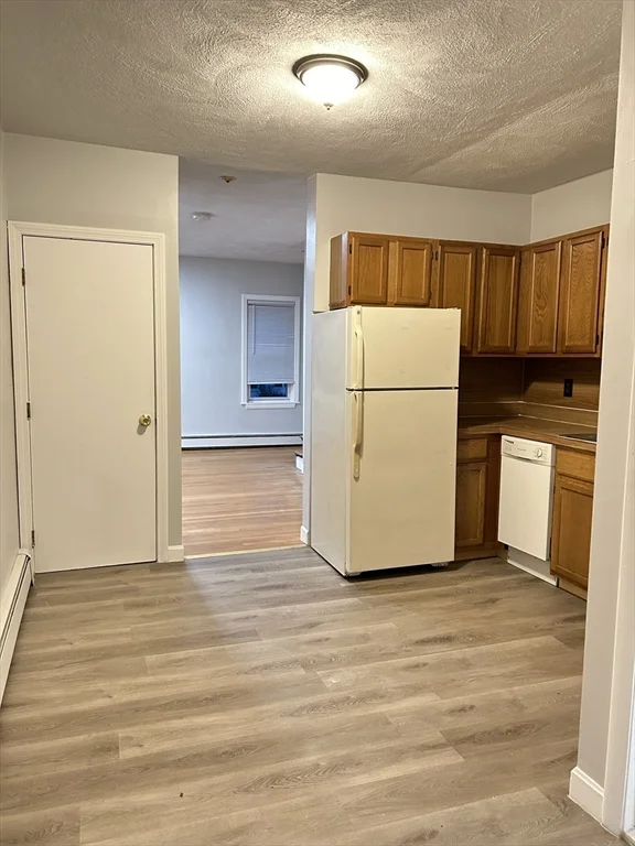 3 bed, 1 bath apartment for rent at 318 Granite St Unit 2, Quincy — photo 3 of 19