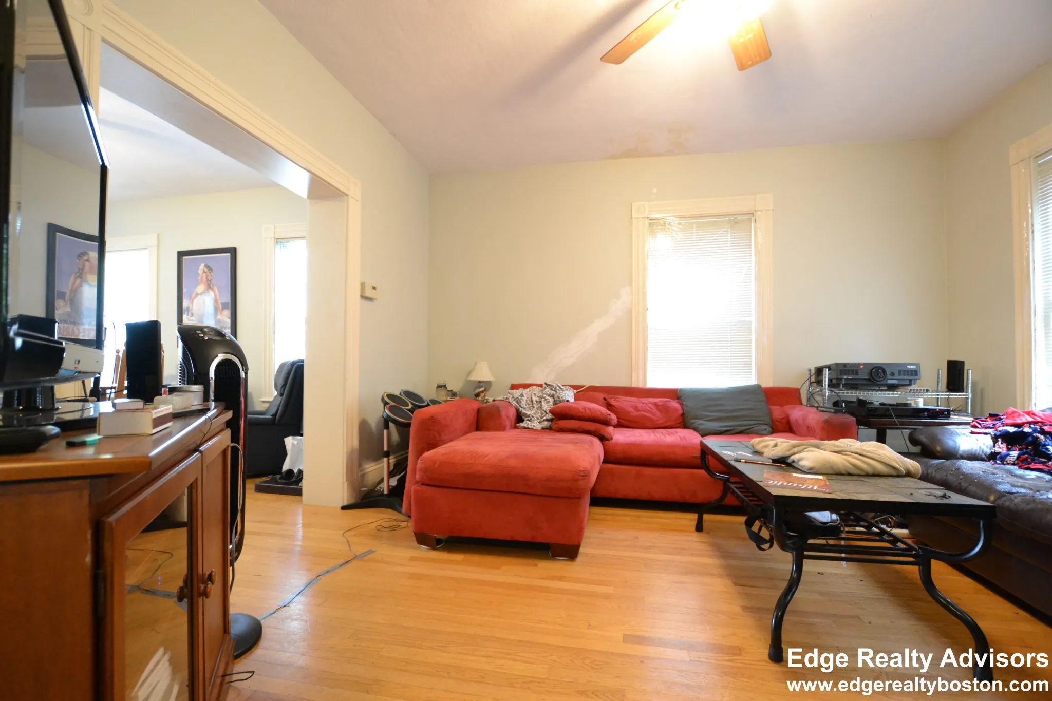 3 bed, 2 bath apartment for rent at 318 North Harvard St Unit 1, Allston — photo 5 of 16