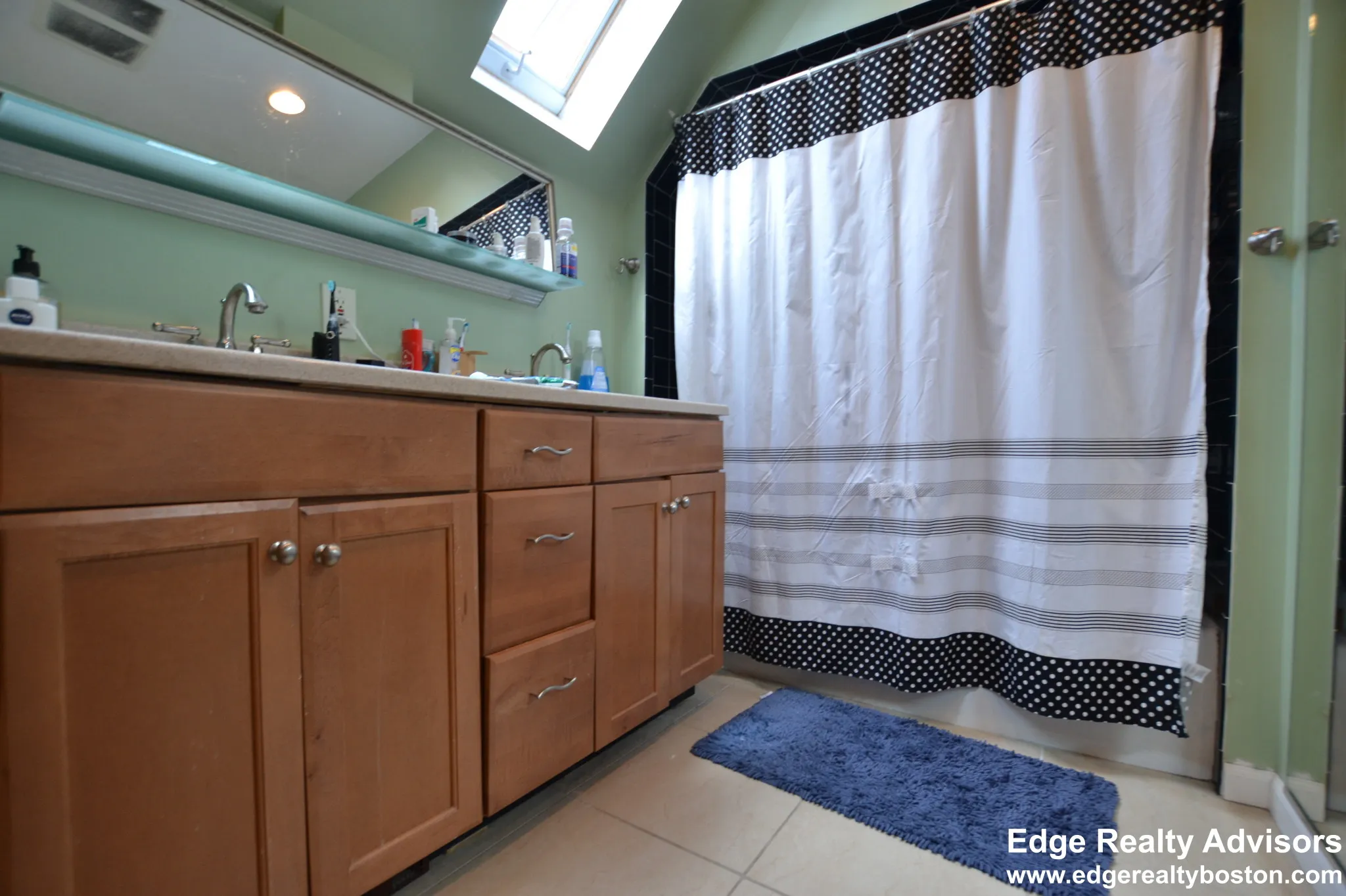 3 bed, 2 bath apartment for rent at 318 North Harvard St Unit 1, Allston — photo 10 of 16
