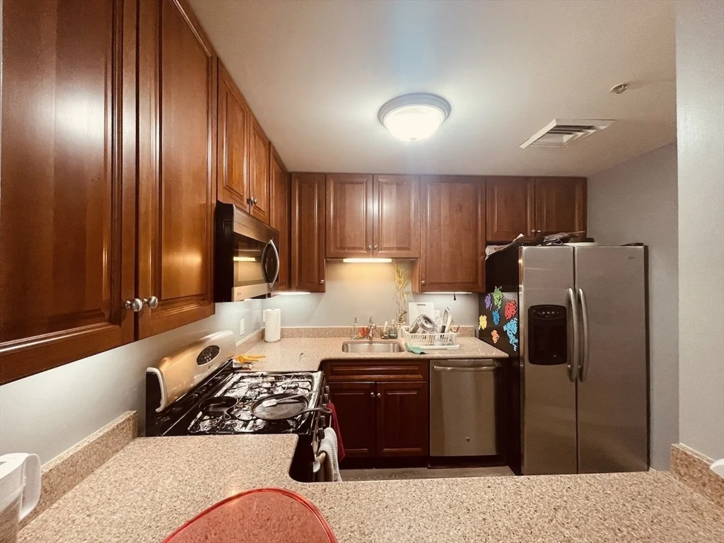 2 bed, 2 bath apartment for rent at 318 Rindge Ave Unit 304, North Cambridge — photo 2 of 27