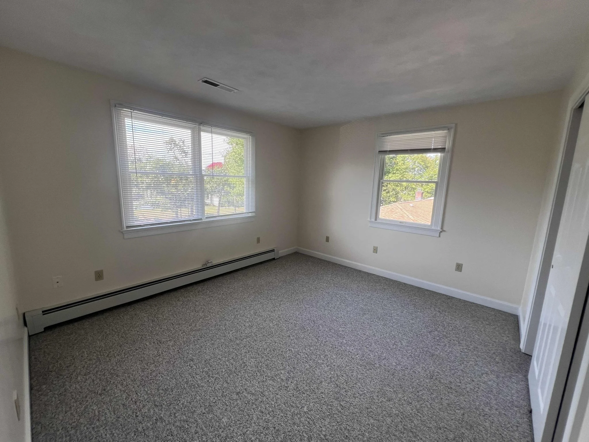 3 bed, 1 bath apartment for rent at 318 South Unit 318, Bedford — photo 8 of 13