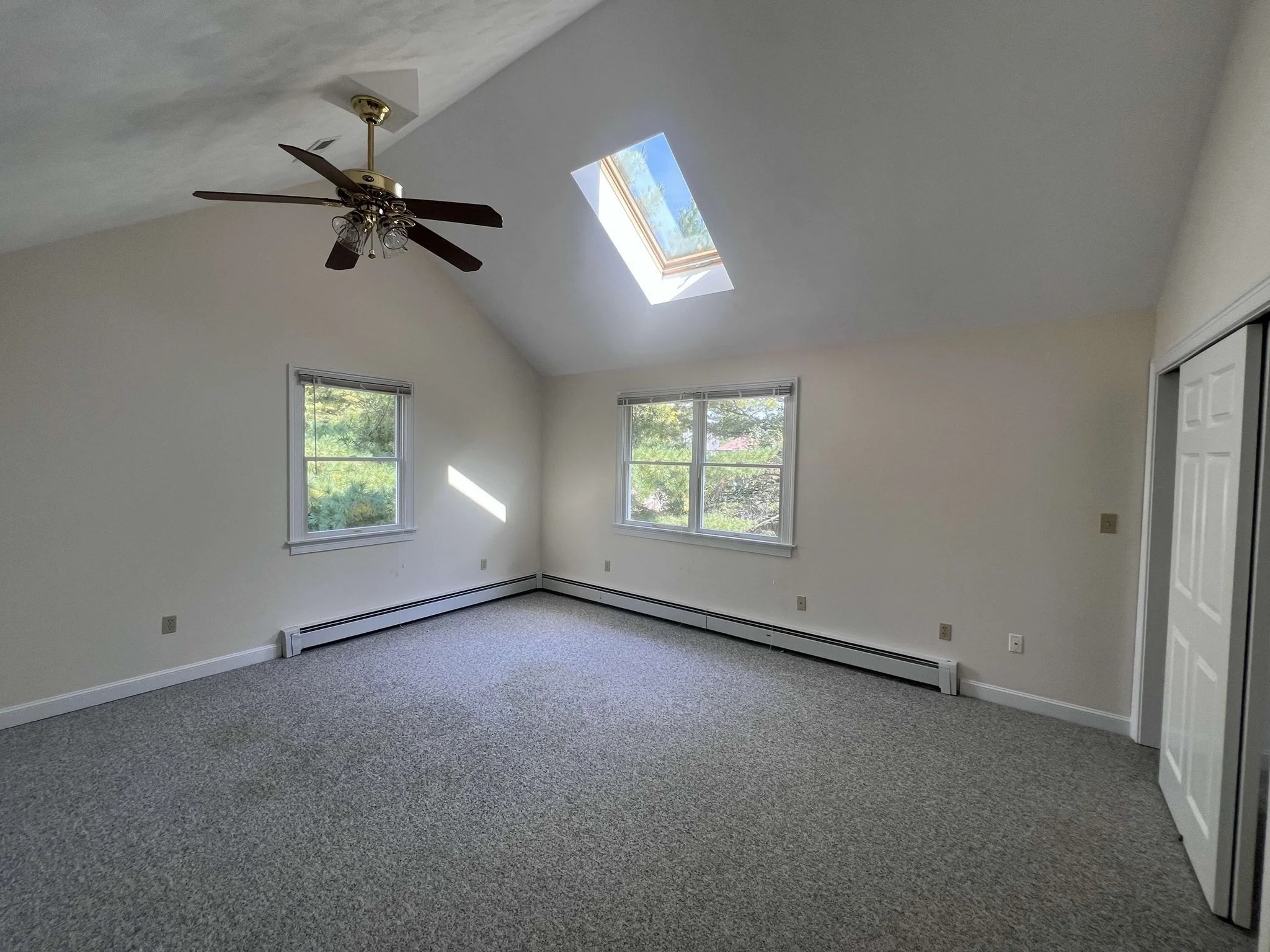 3 bed, 1 bath apartment for rent at 318 South Unit 318, Bedford — photo 7 of 13