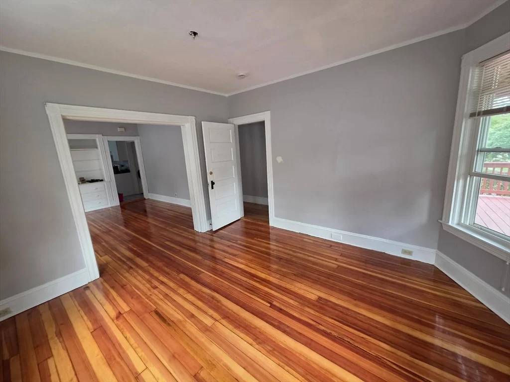 3 bed, 1 bath apartment for rent at 318 Summer St Unit 1, Bridgewater — photo 3 of 17