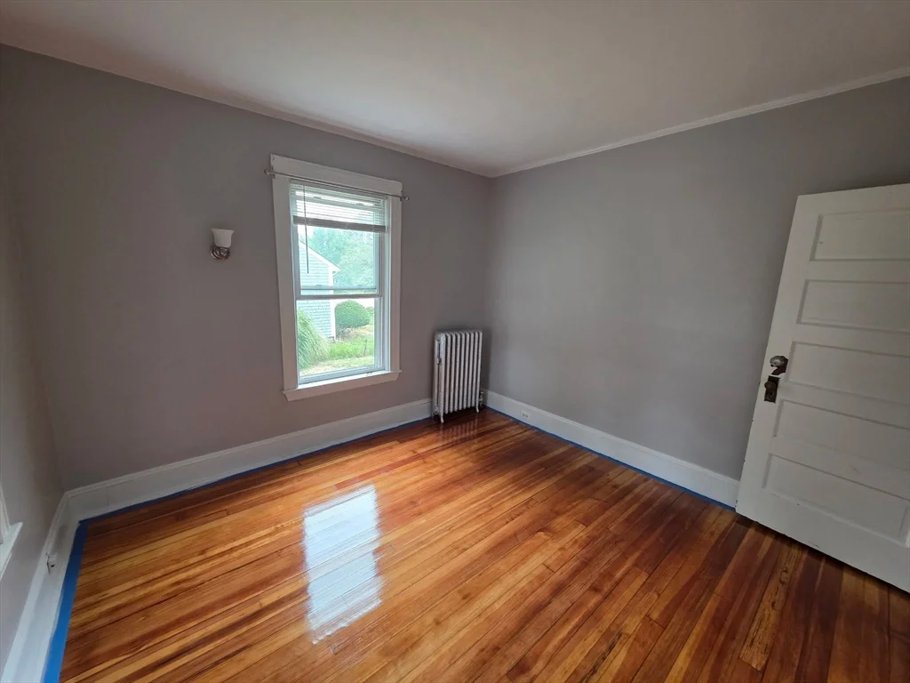 3 bed, 1 bath apartment for rent at 318 Summer St Unit 1, Bridgewater — photo 9 of 17