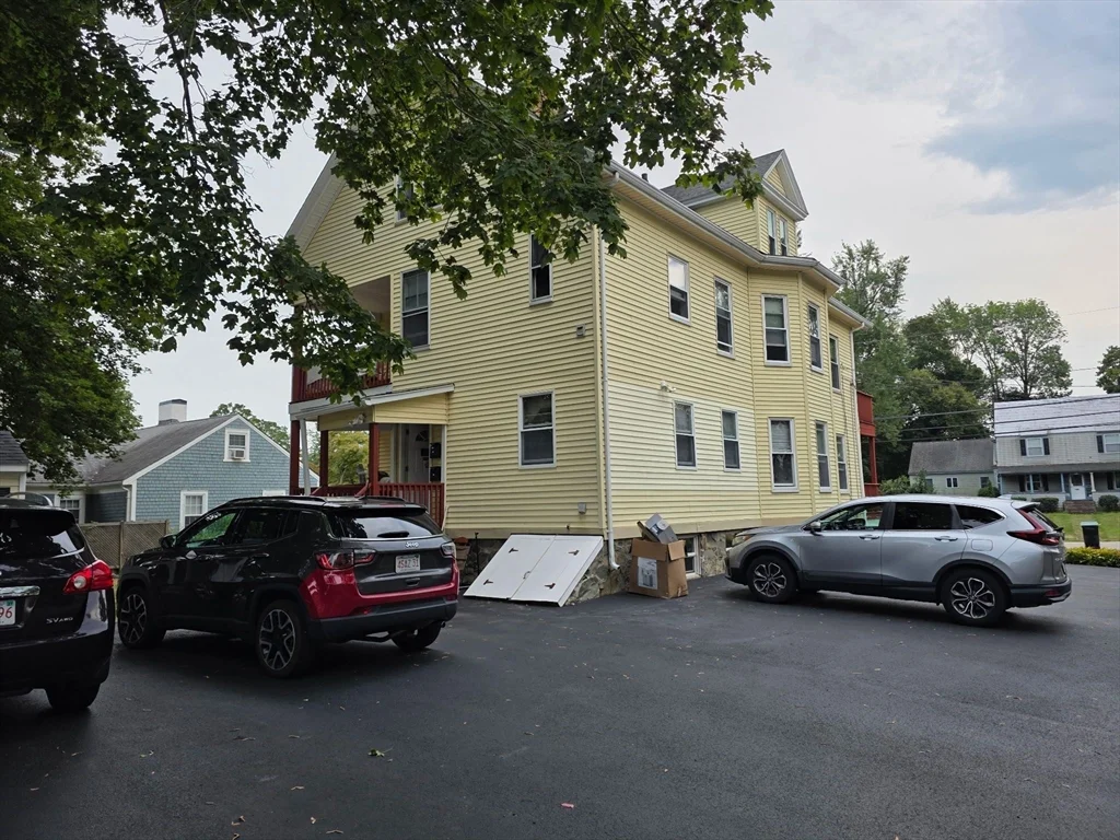 3 bed, 1 bath apartment for rent at 318 Summer St Unit 1, Bridgewater — photo 17 of 17