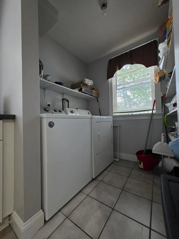 3 bed, 1 bath apartment for rent at 318 Summer St Unit 1, Bridgewater — photo 14 of 17