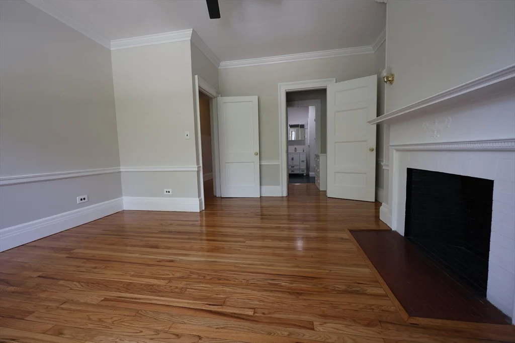 2 bed, 1 bath apartment for rent at 318 Tappan St Unit 2, Brookline Hills — photo 6 of 12