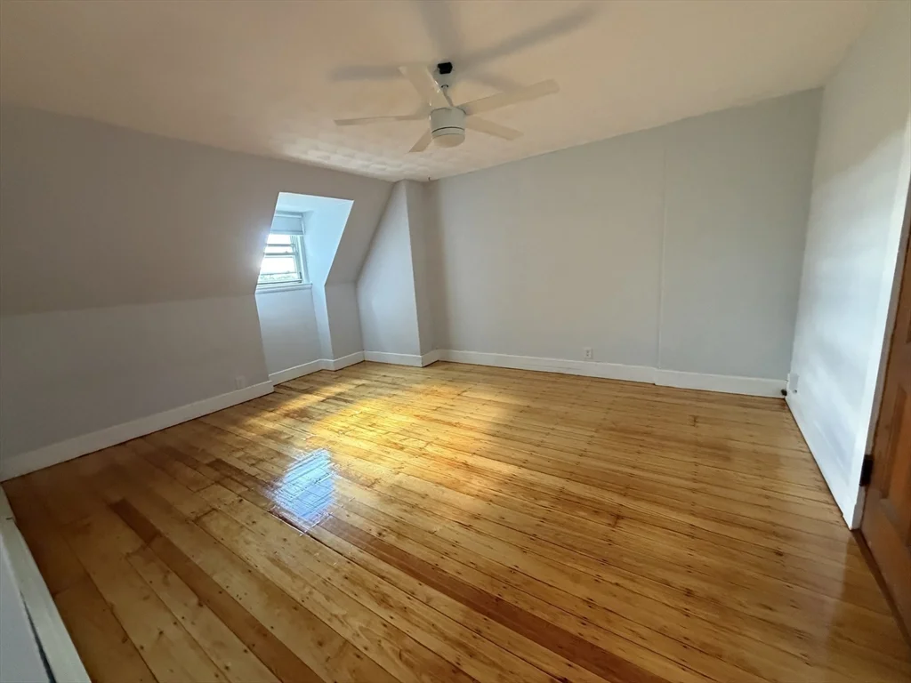 3 bed, 2 bath apartment for rent at 318 Tappan St Unit 3, Brookline Hills — photo 11 of 17