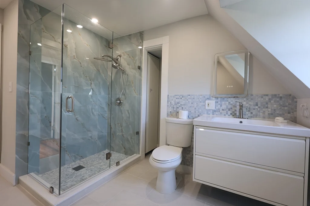 3 bed, 2 bath apartment for rent at 318 Tappan St Unit 3, Brookline Hills — photo 13 of 17