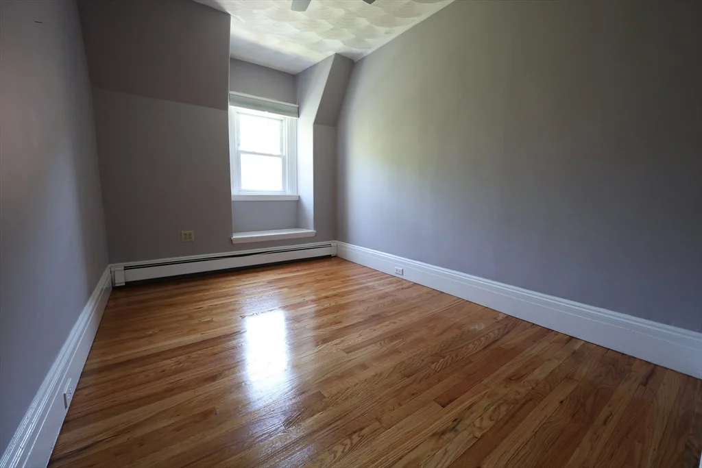 3 bed, 2 bath apartment for rent at 318 Tappan St Unit 3, Brookline Hills — photo 15 of 17