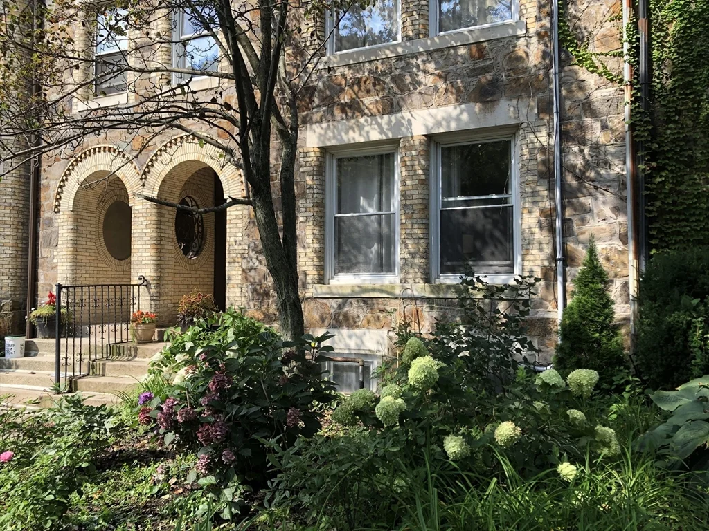 3 bed, 2 bath apartment for rent at 318 Tappan Unit 3Furni, Brookline Hills — photo 2 of 15