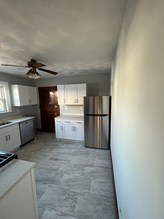 4 bed, 3 bath apartment for rent at 319 Alewife Brook Pkwa Unit 2, Teele Square — photo 2 of 29
