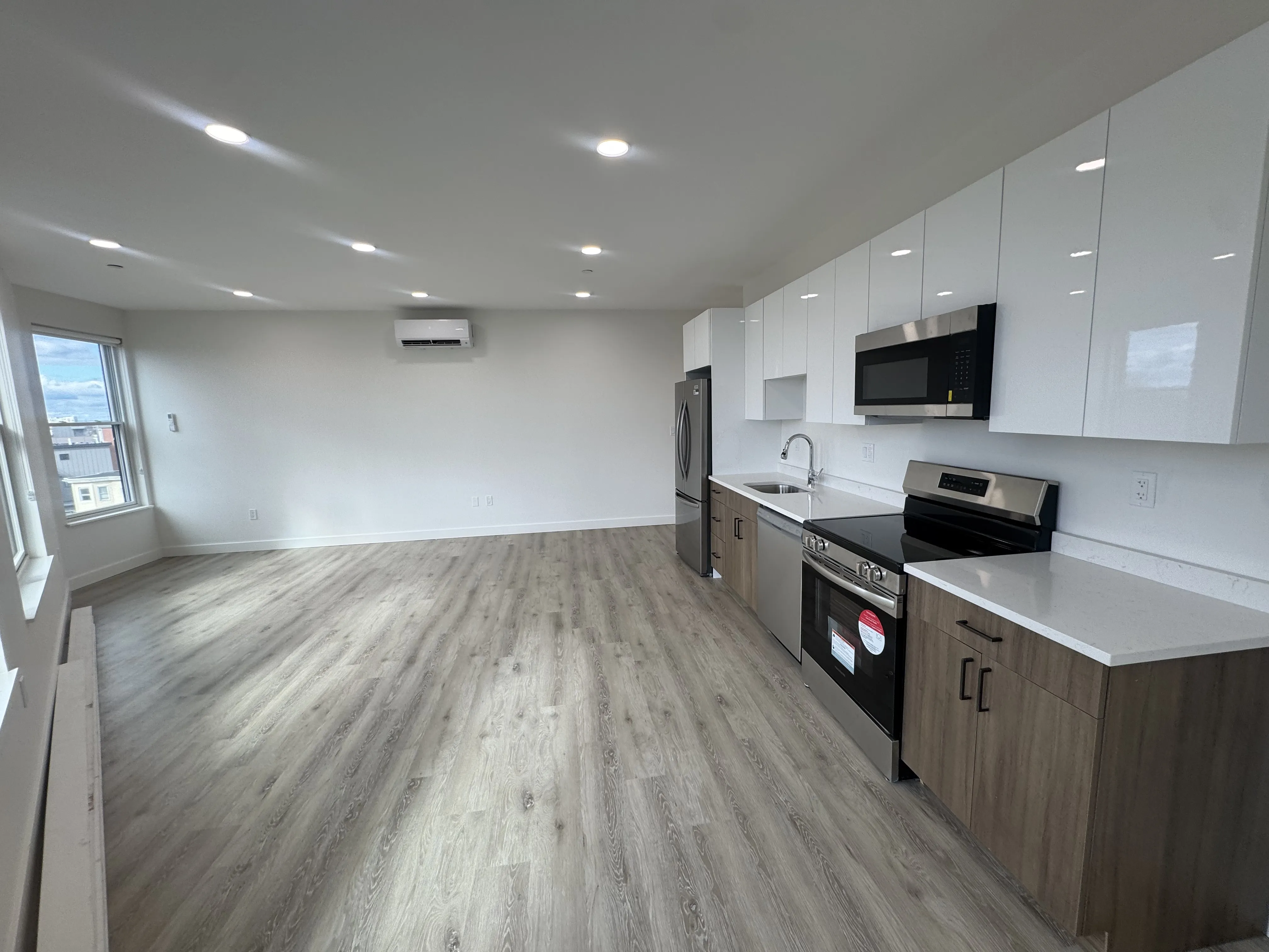 1 bed, 1 bath apartment for rent at 319 Broadway Unit 205, Everett — photo 1 of 11