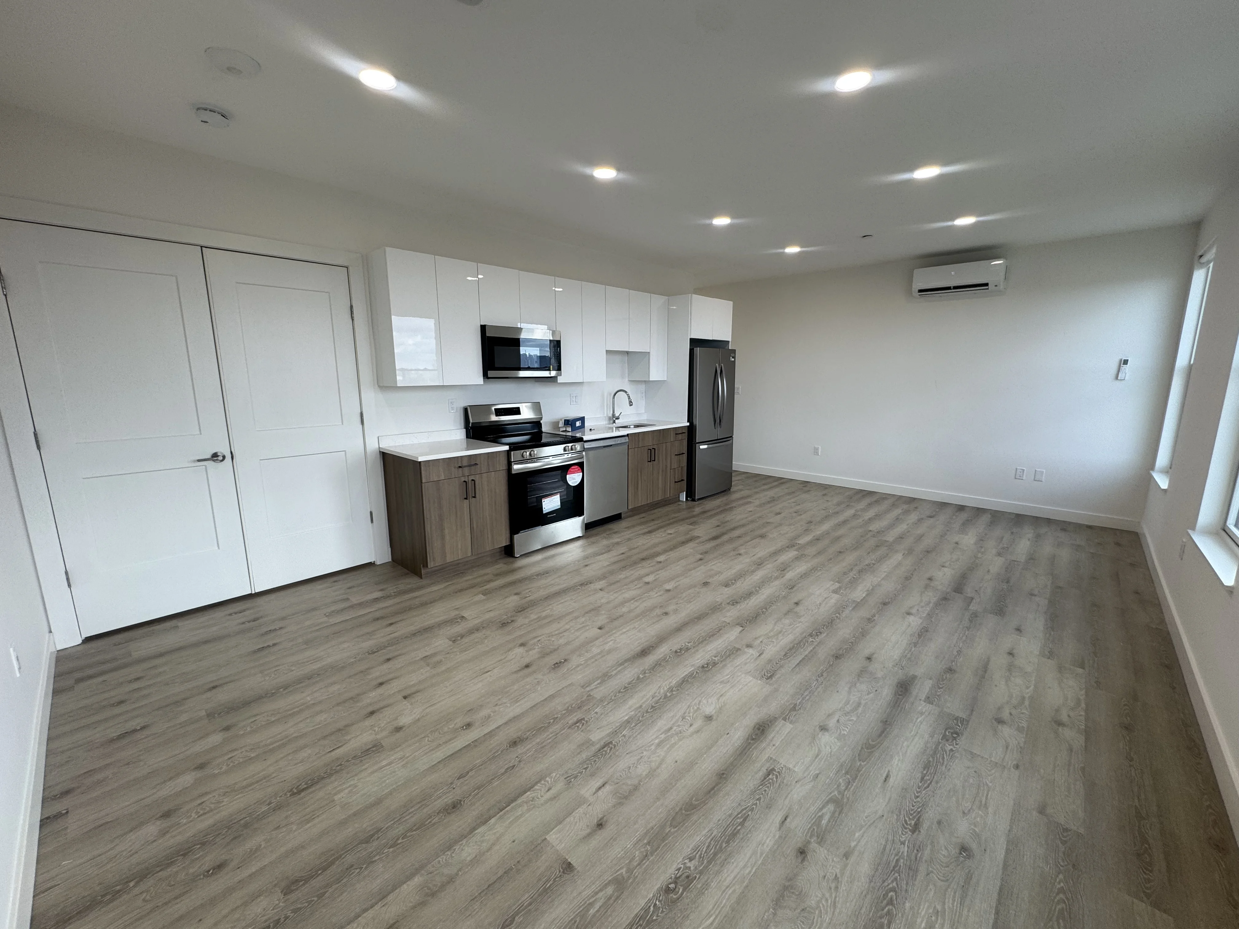 1 bed, 1 bath apartment for rent at 319 Broadway Unit 403, Everett — photo 7 of 7