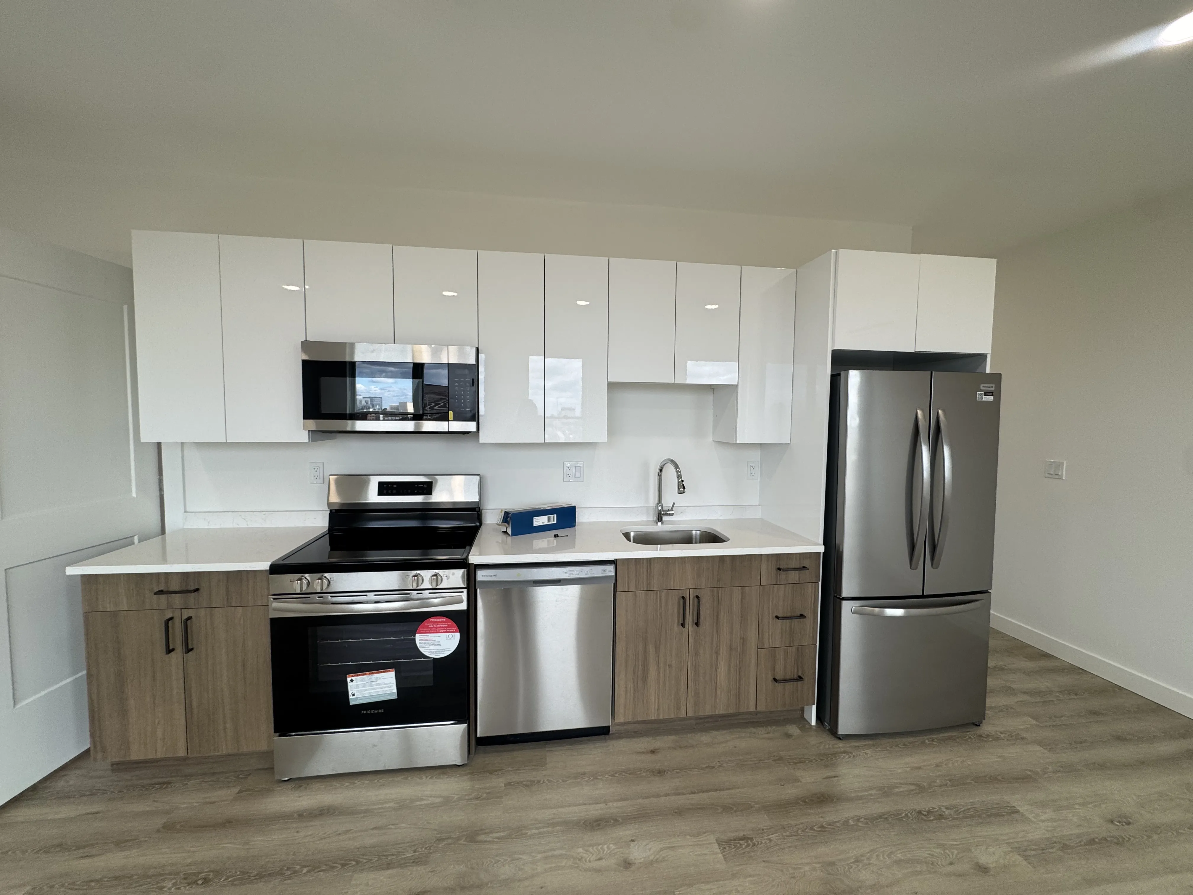 1 bed, 1 bath apartment for rent at 319 Broadway Unit 403, Everett — photo 4 of 7