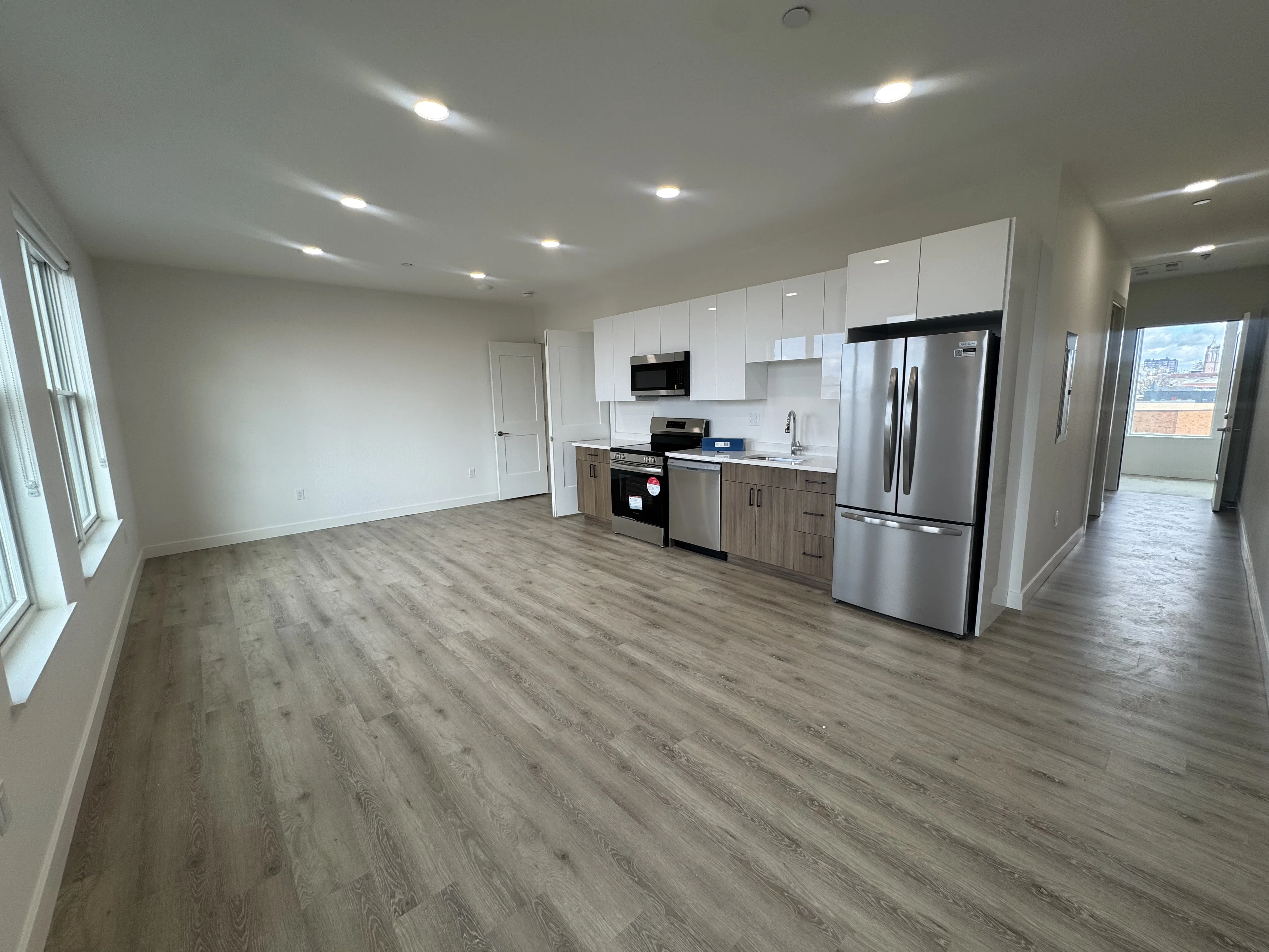 1 bed, 1 bath apartment for rent at 319 Broadway Unit 403, Everett — photo 6 of 7